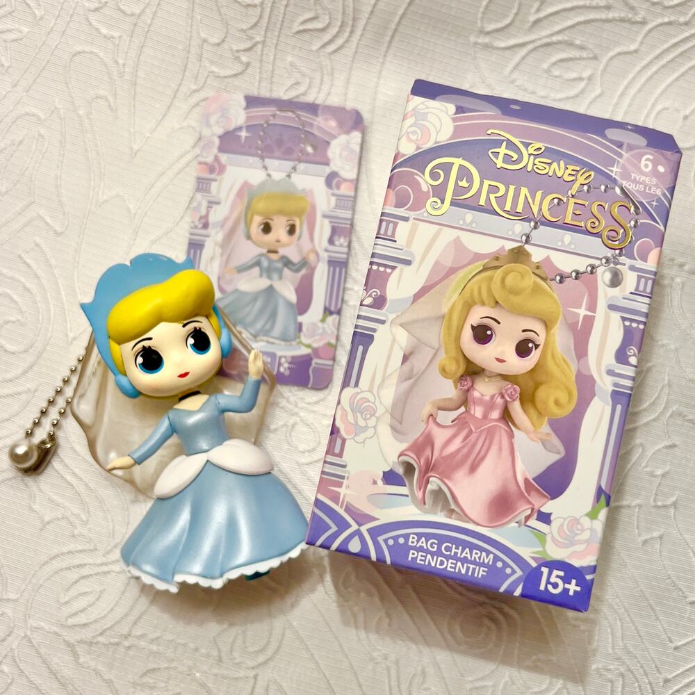 Disney Princess Bag Charm Blind Box Cinderella Miniso Keychain - Picture 2 of 3